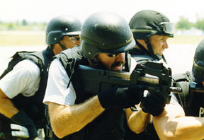 p90swat.jpg (52229 �ֽ�)