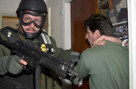 elian4.jpg (13556 �ֽ�)